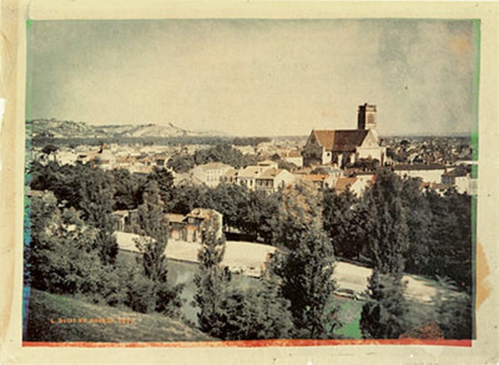 Veduta di Agen, fotografia del 1877 di Louis Ducos du Hauron. Immagine di pubblico dominio